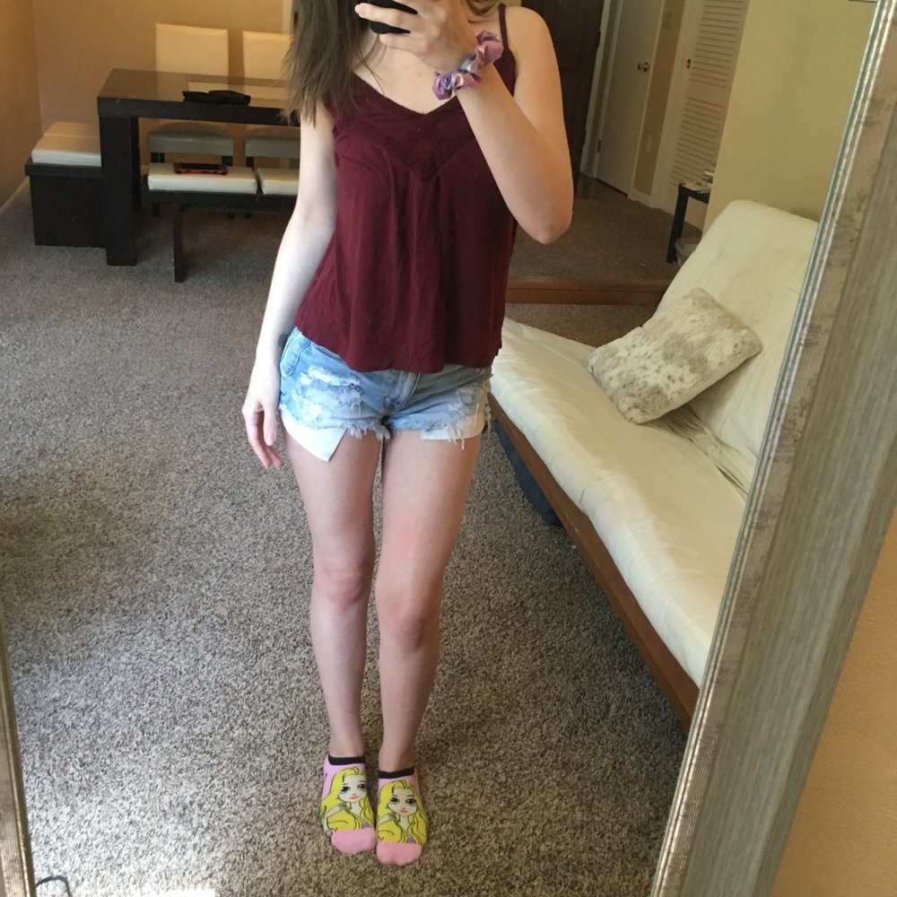 AE maroon lacey tank